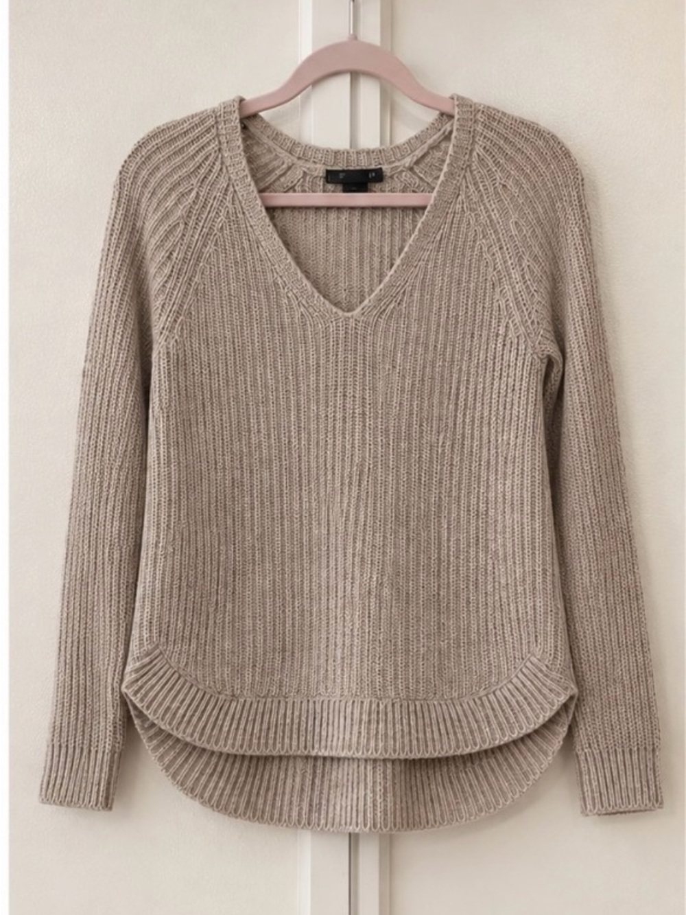 Xs- Taupe V-neck sweater with Ribbed Knit Texture